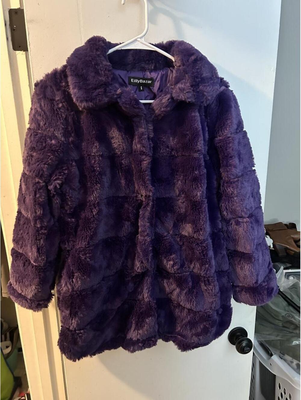 Brand new Eilly Bazar Purple faux fur coat in size S